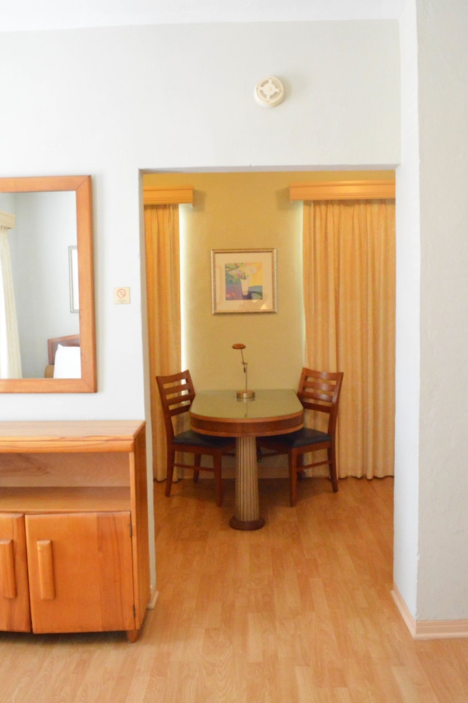 Viscay Hotel 35/40