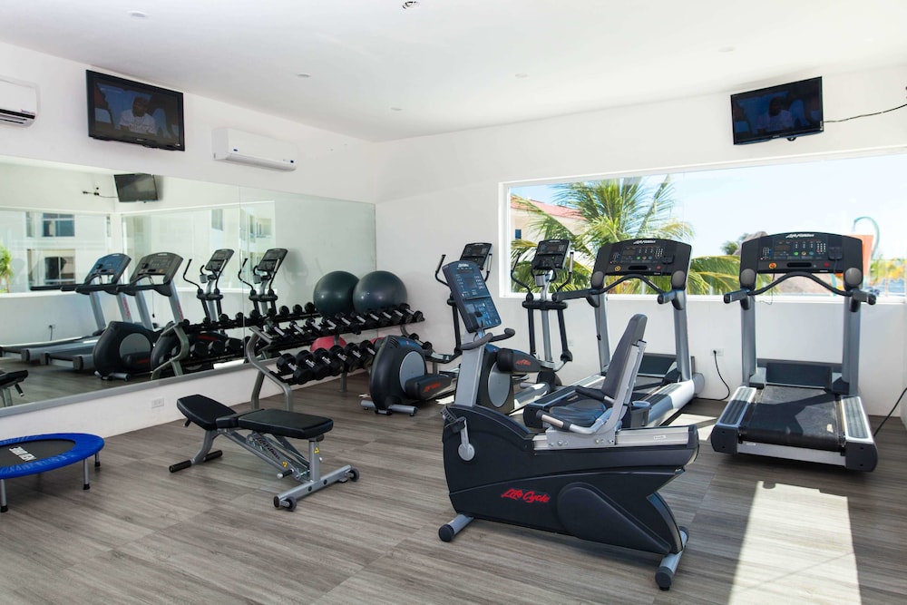 Aquamarina Beach Hotel Cancun 33/63