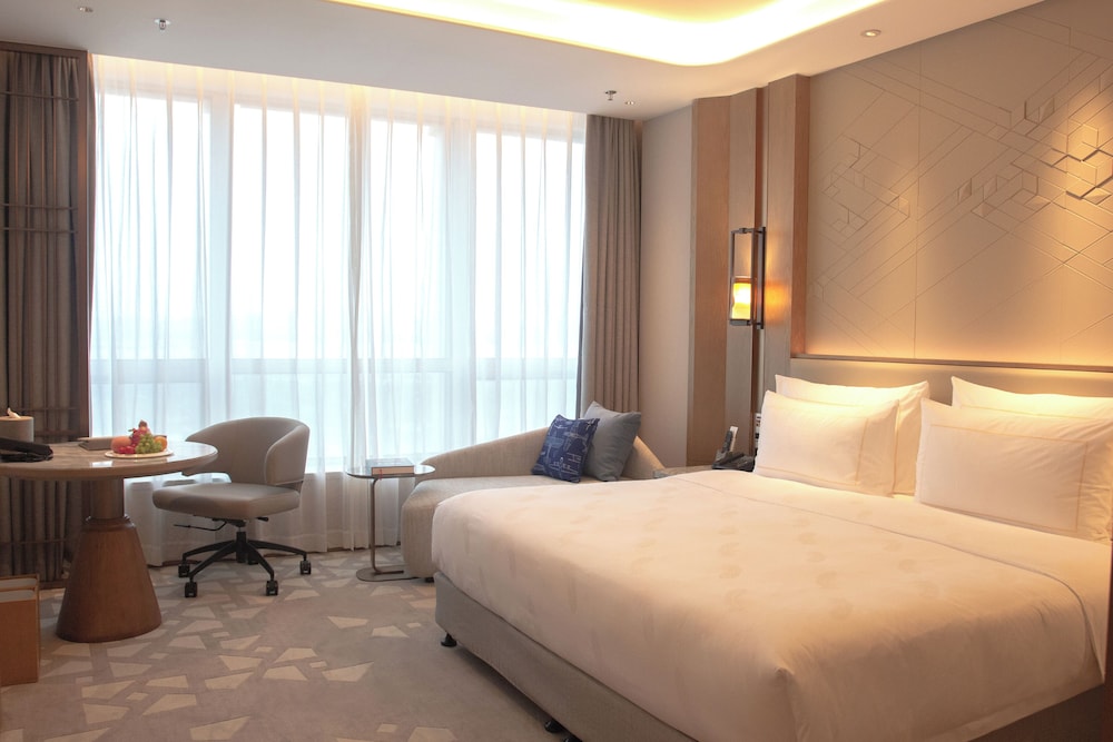 DELUXE, DOUBLE BED, WITH VIEW