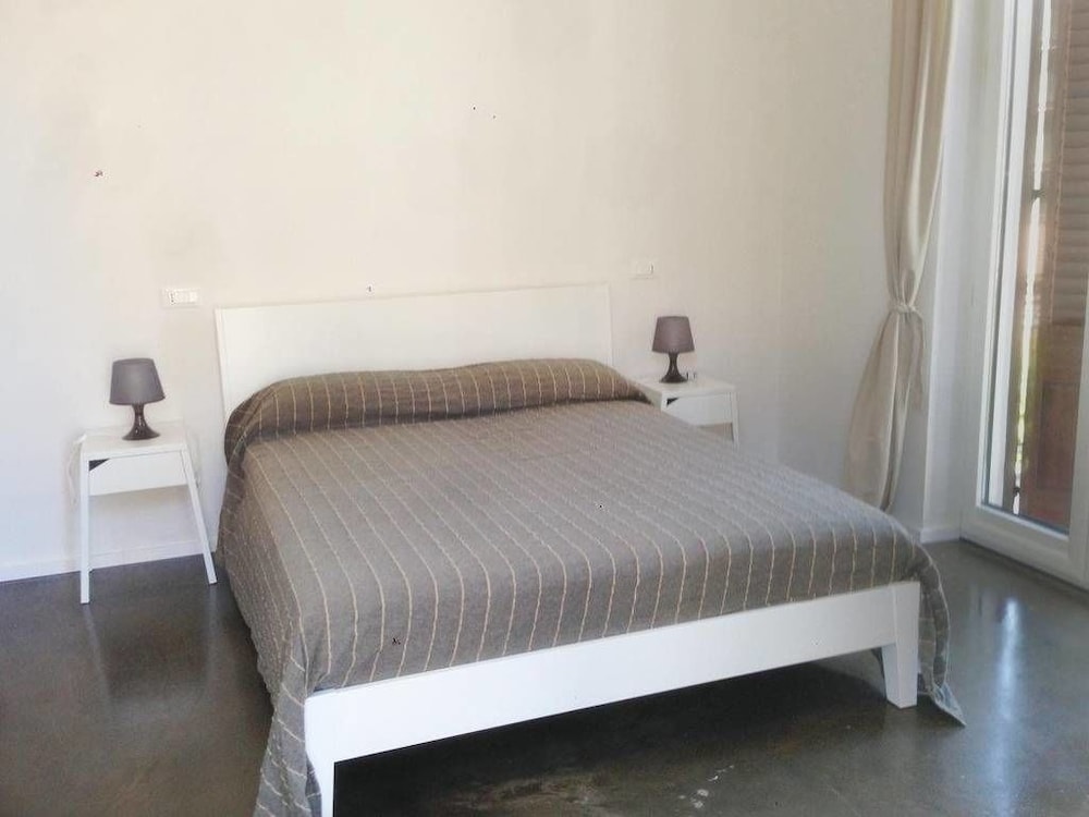 PALERMO ROOMS 15/42
