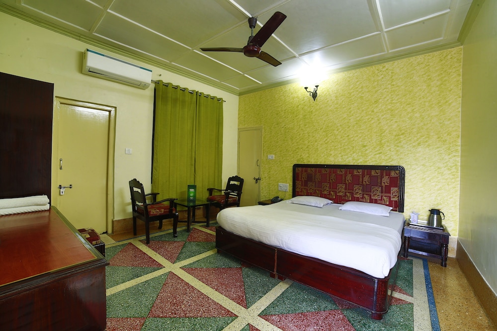 HOTEL SAMRAT INTERNATIONAL 10/28