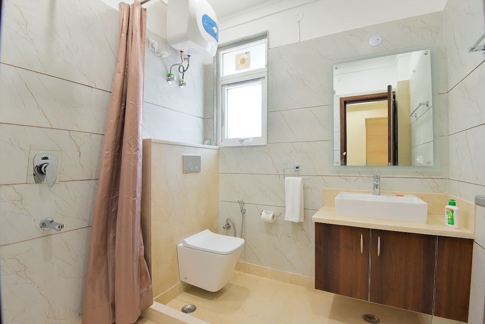 ZEN Suites Golf Course Road 46/50