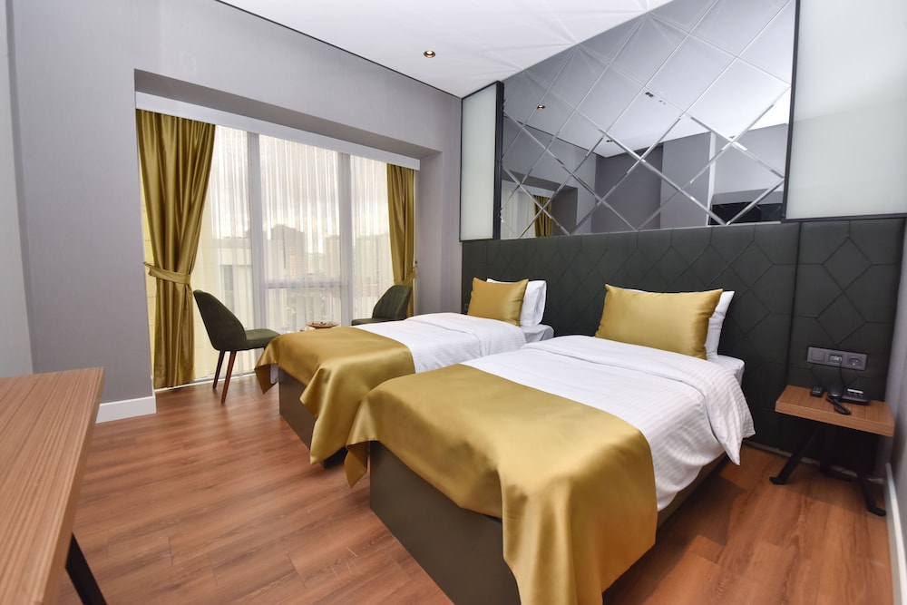 Atacity Hotel 12/39