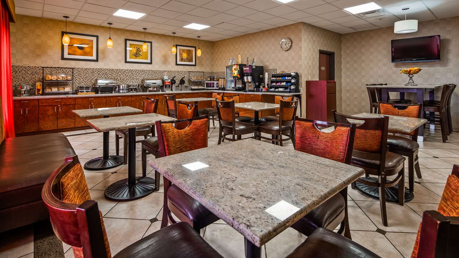 Best Western Plus Memorial Inn and Suites 6/9