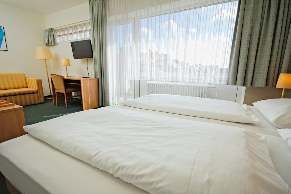 Hotel Wiking 11/24