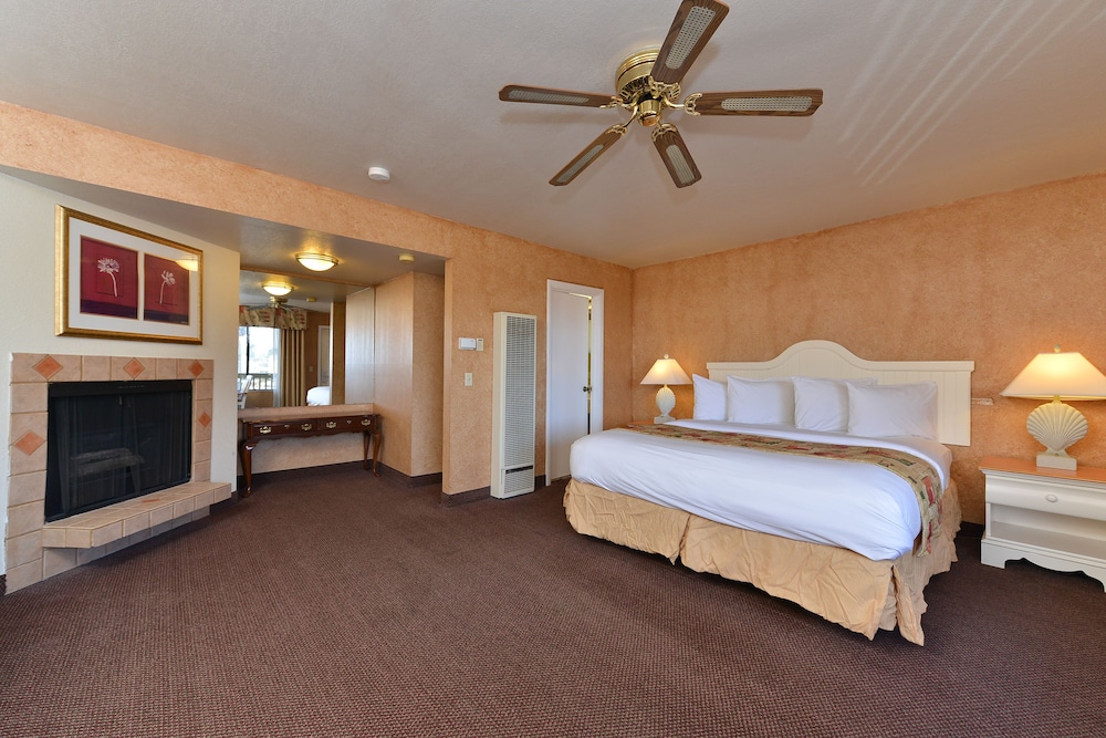 Bay View Inn 24/53