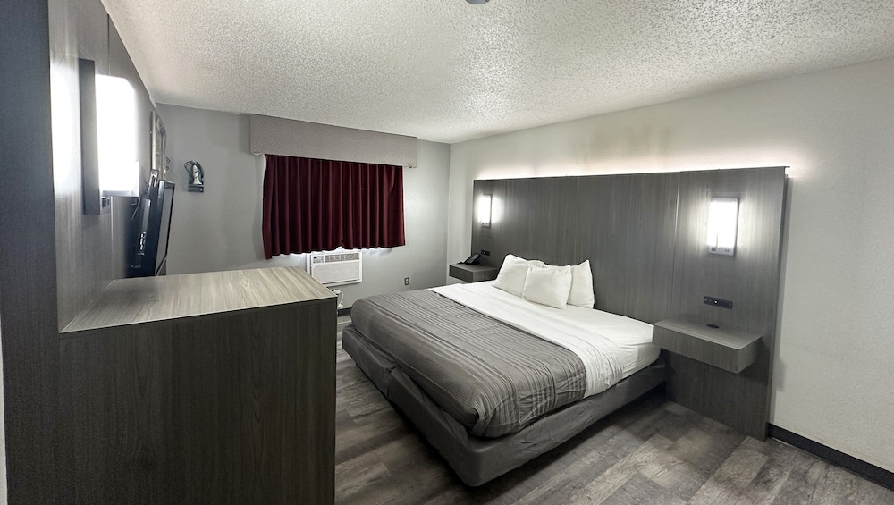 Magnuson Hotel Fort Wayne North Coliseum 35/63