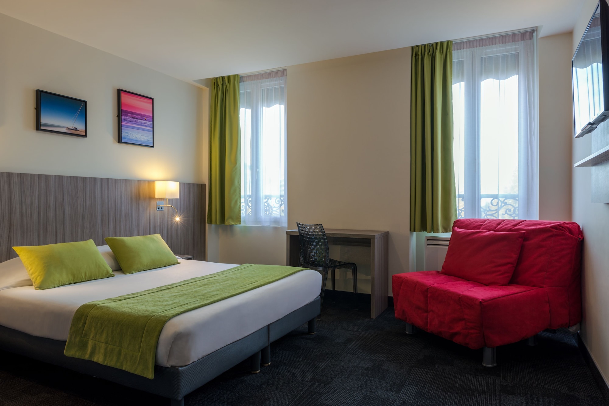 ROOM, TRIPLE