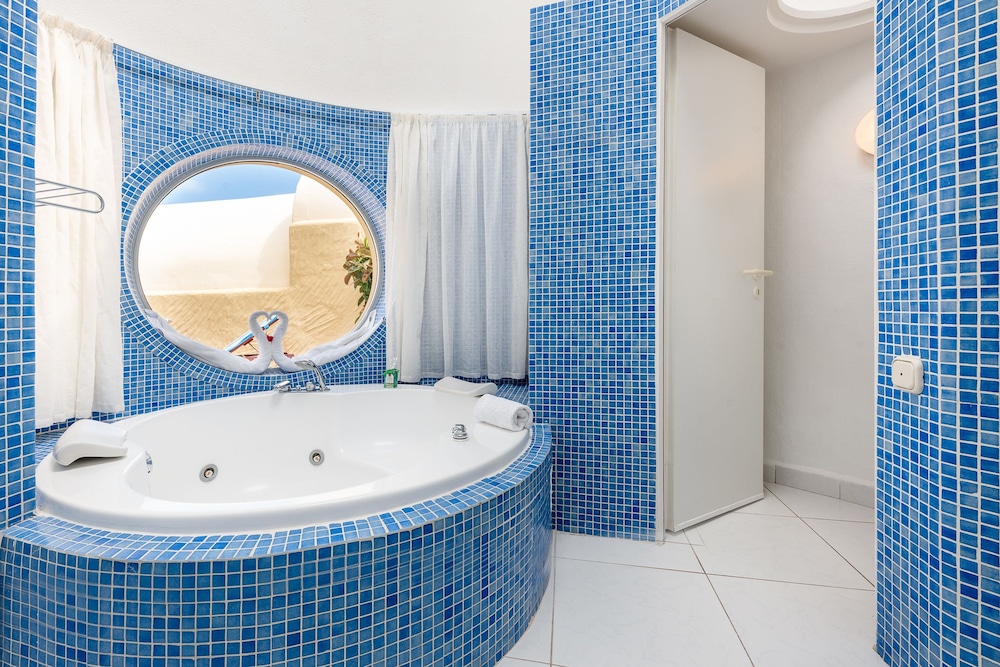 Hotel LIVVO Risco del Gato Suites 47/50