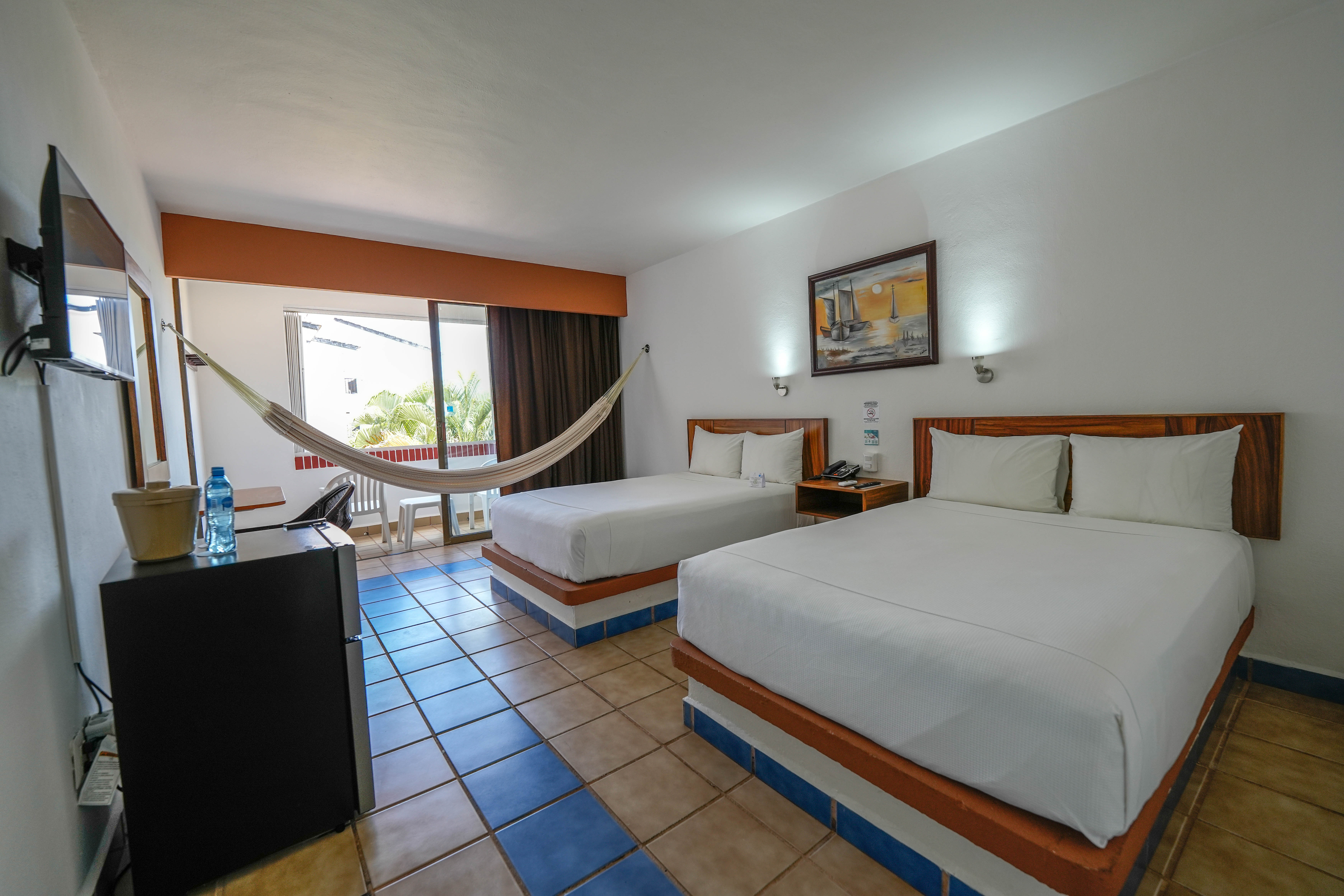 Standard, 1 King or 2 Double Beds