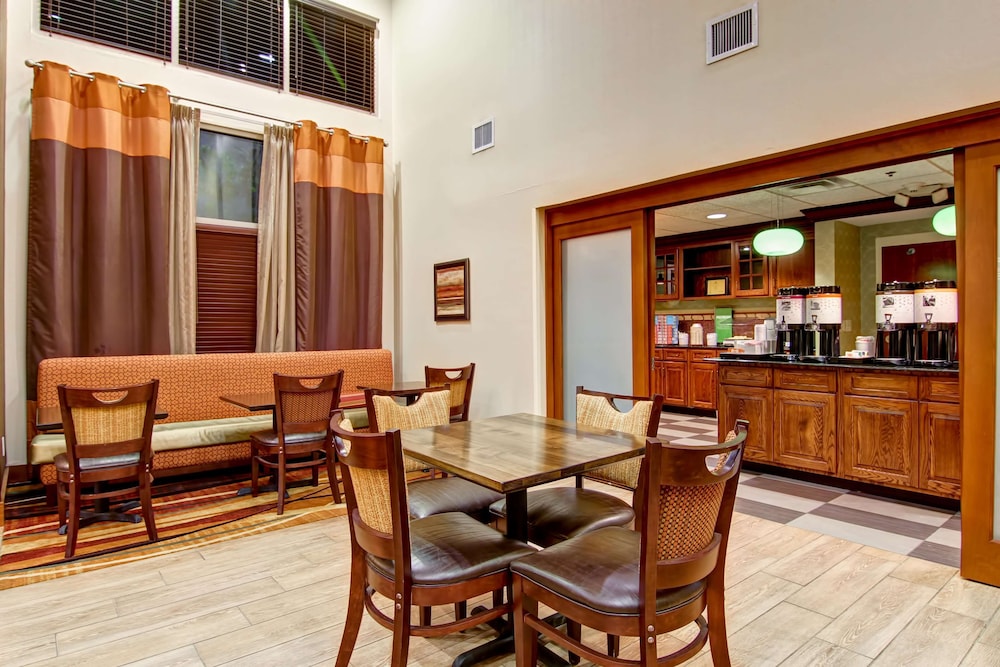 Hampton Inn Suites Leesburg 51/60
