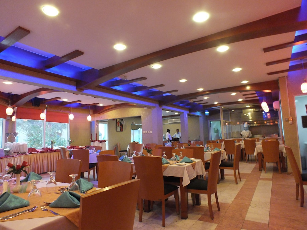 restaurant cafeteria