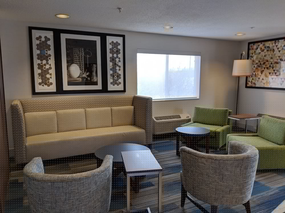 Holiday Inn Express Mt Vernon 25/41