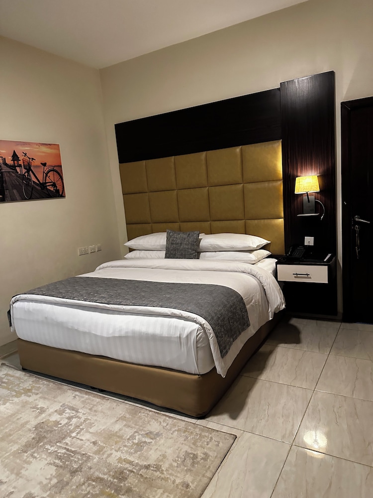 2 BEDROOMS, FAMILY