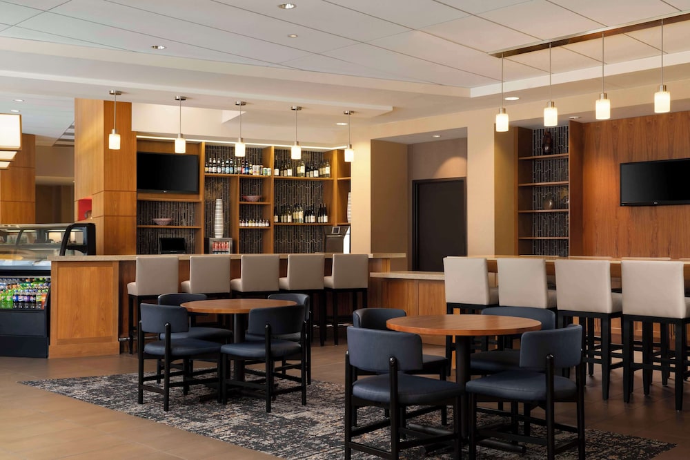 Hyatt Place Omaha/Downtown-Old Market 37/53