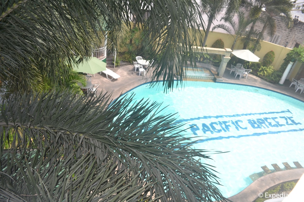 Pacific Breeze Hotel And Resort 63/71
