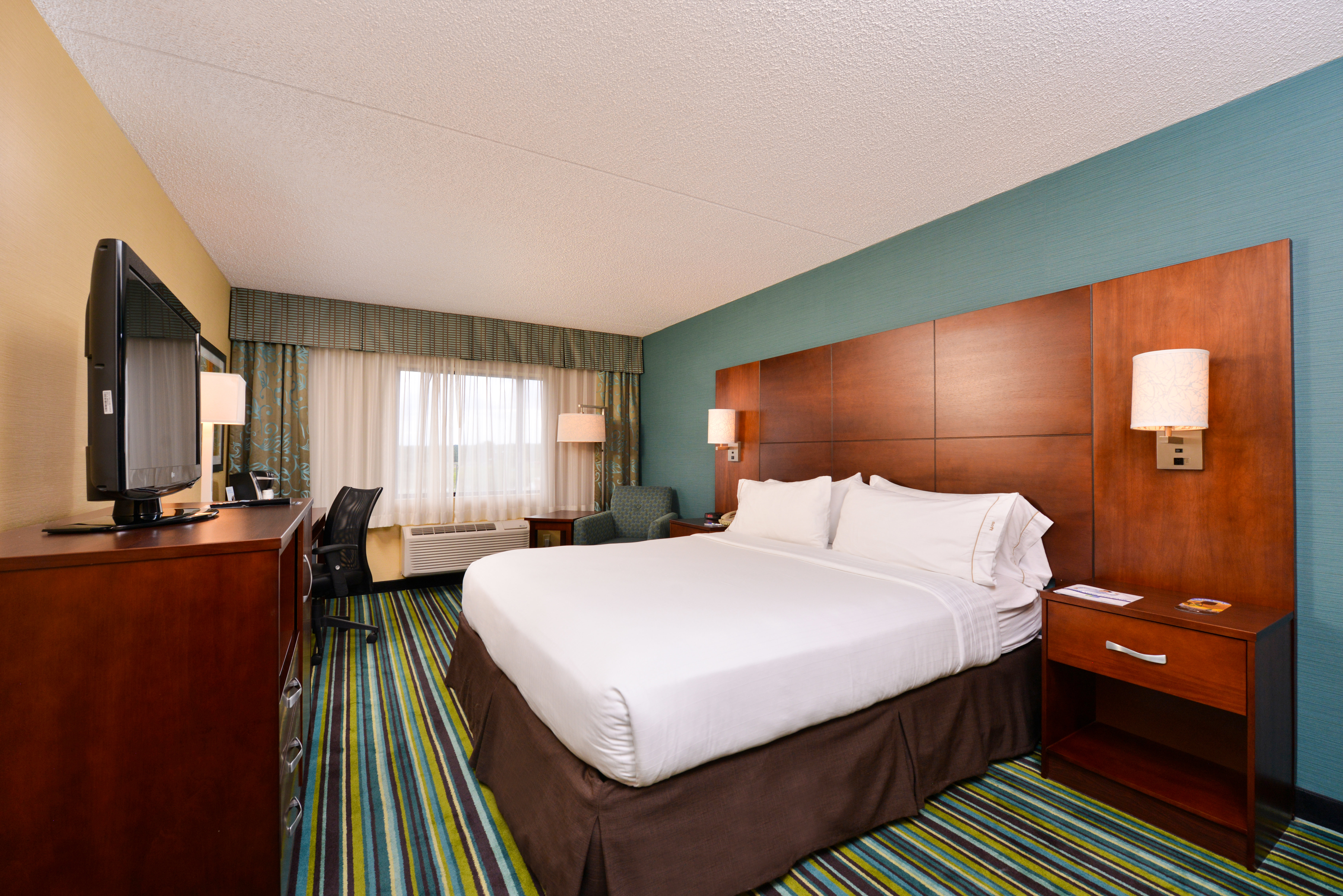 HOLIDAY INN EXPRESS FLAGSTAFF 19/63