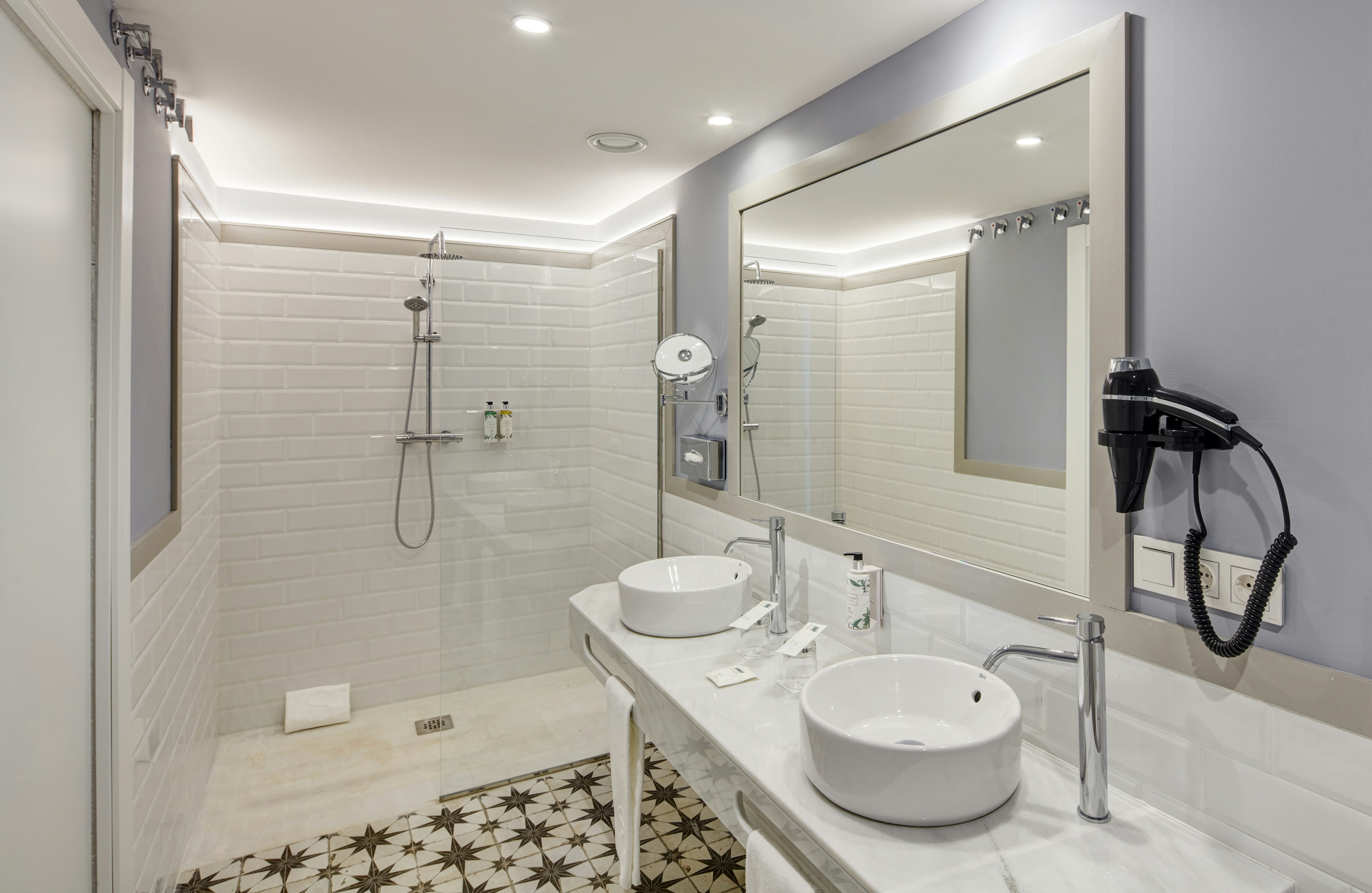 Sercotel Granada Suites 19/24