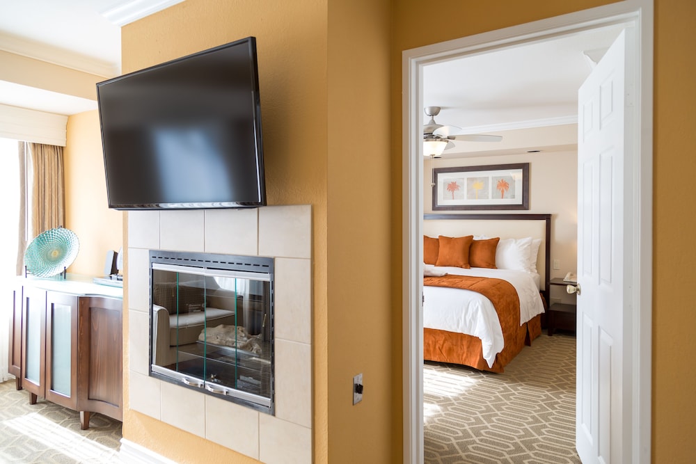 Coronado Beach Resort 32/77