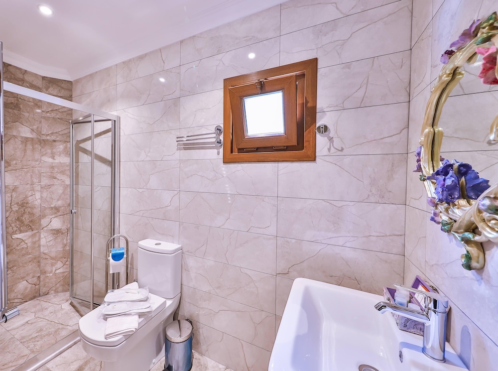 Agva Park Mandalin Hotel 47/50