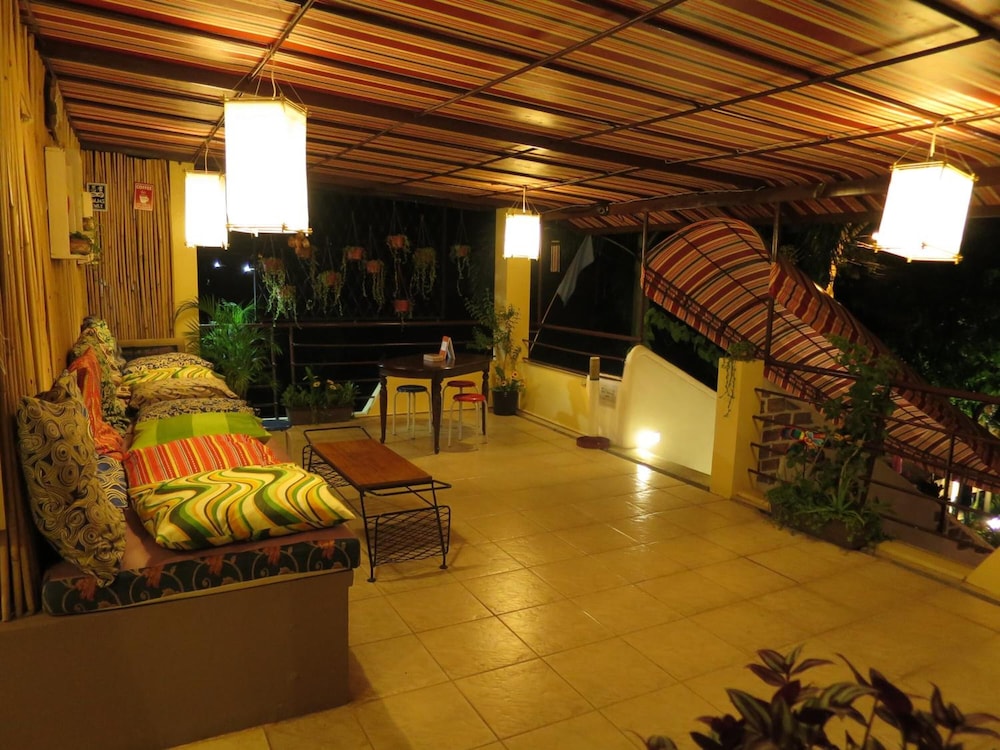 Gabby Apos S Bed And Breakfast 27/50