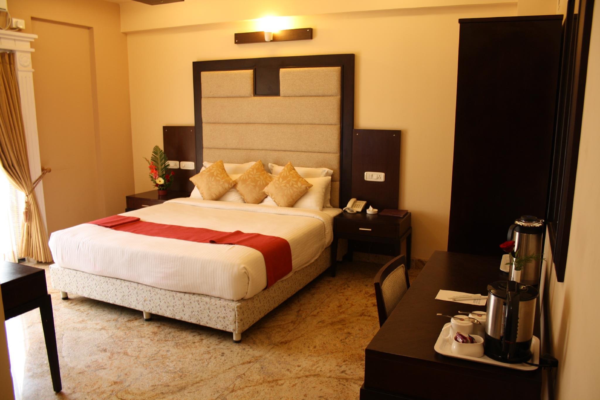 CRYSTAL PARK INN 14/25