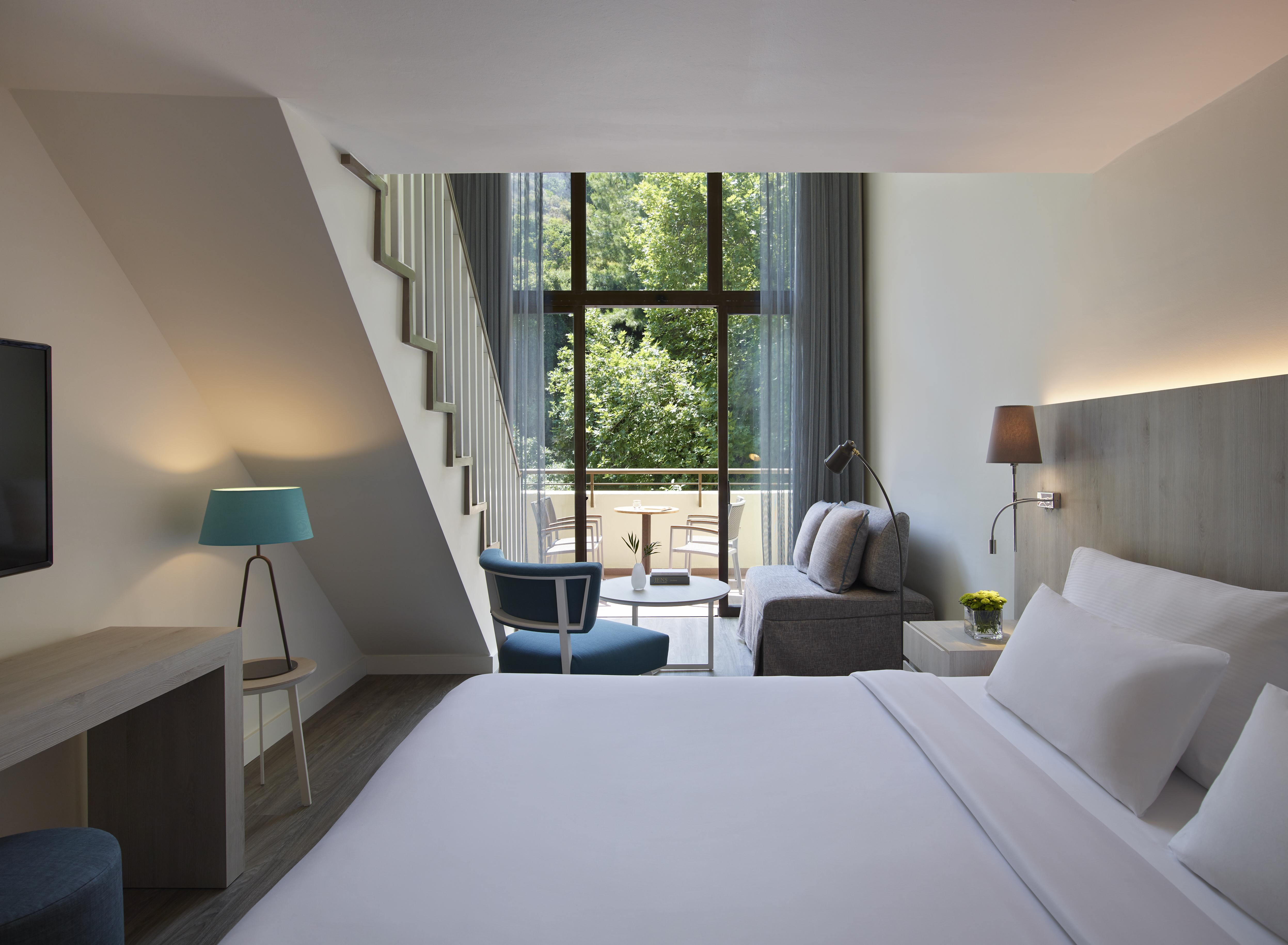 Suite, Landscape View