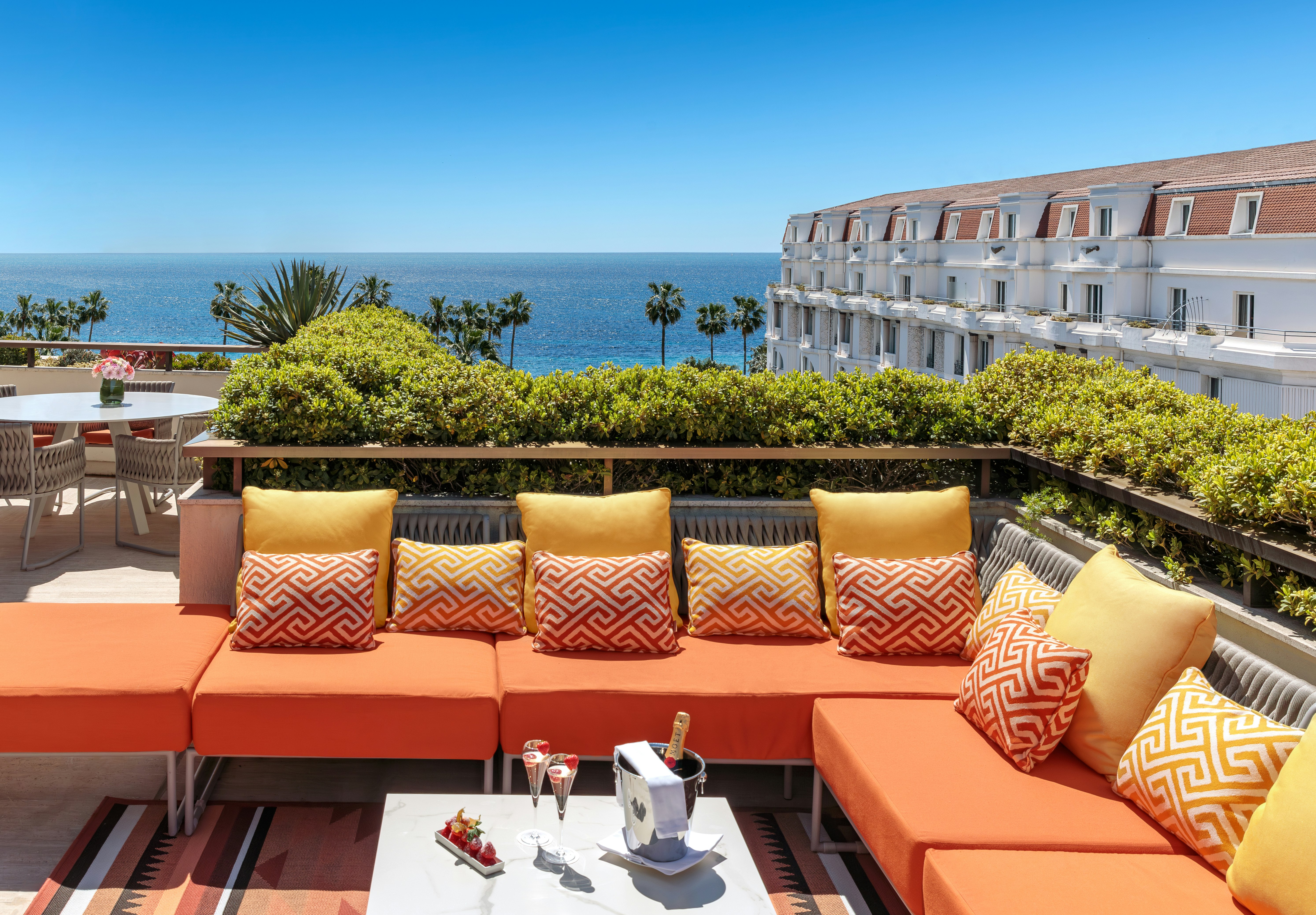 Hotel Barriere Le Gray D Albion Cannes 8/75