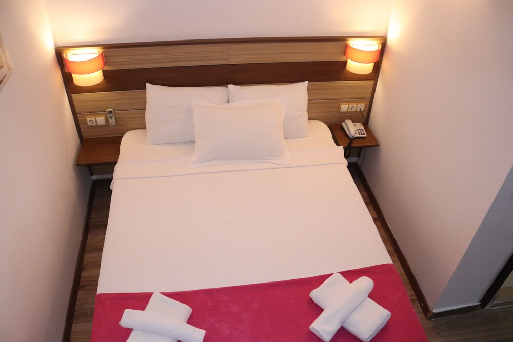 Eden Pyara Hotel Turunc 59/106