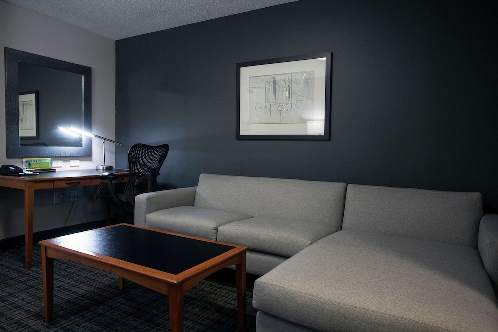 Hilton Garden Inn Louisville Airport 51/69
