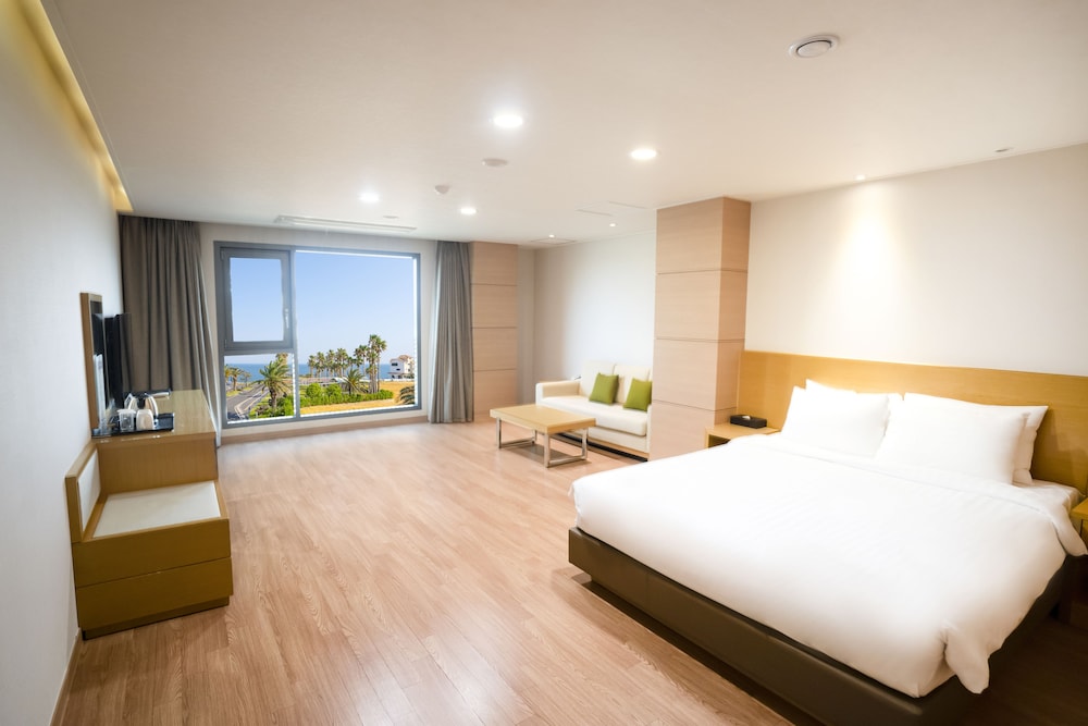 UNI HOTEL JEJU 26/69