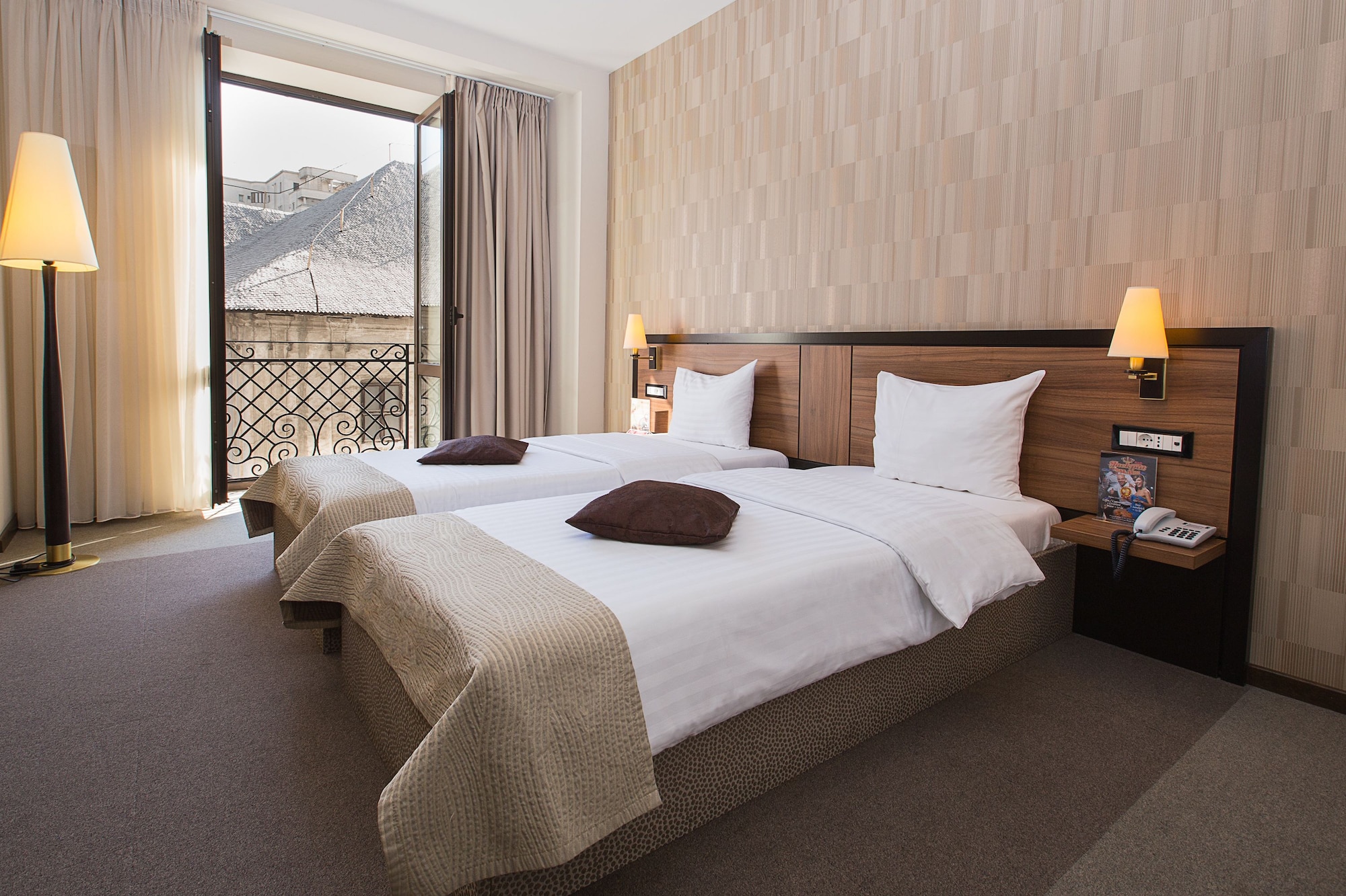 STANDARD, TWIN BEDS