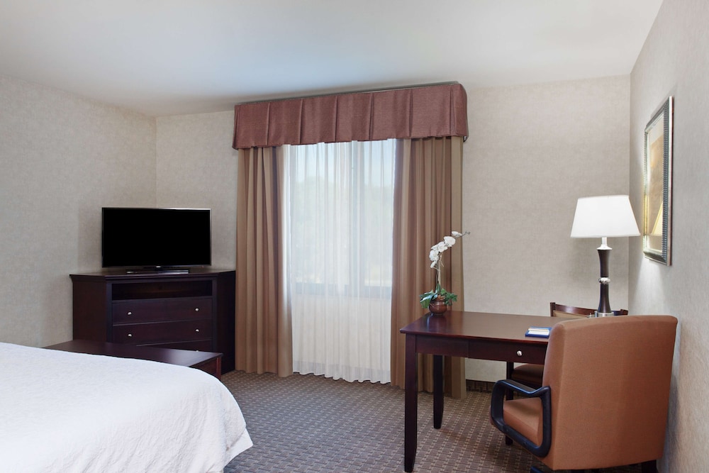 Hampton Inn Suites Oakland Airport 21/63
