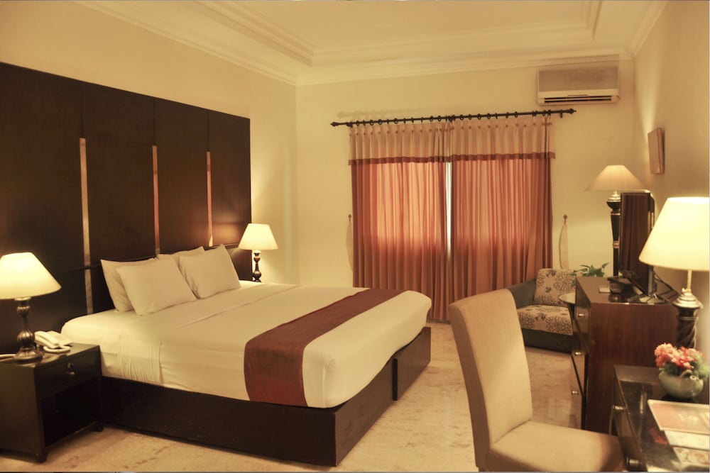 Royal Tretes View Hotel Convention 11/58