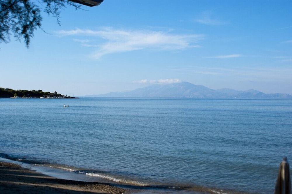Anetis Beach Hotel 38/50