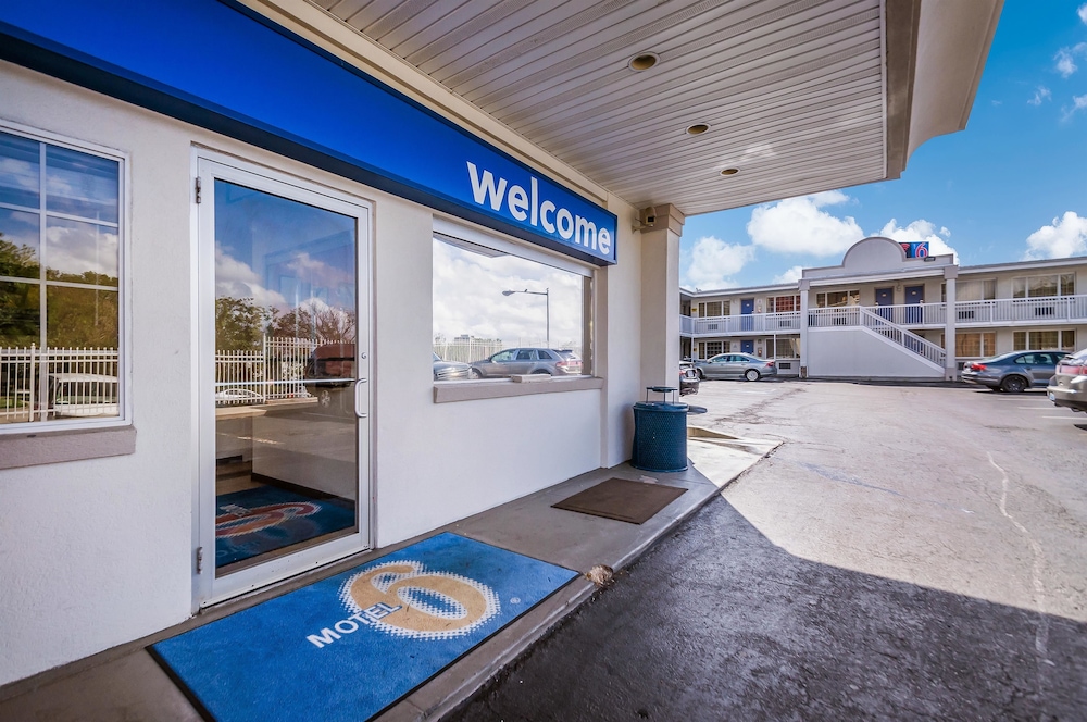 Motel6 Washington, DC - Convention Center photo5
