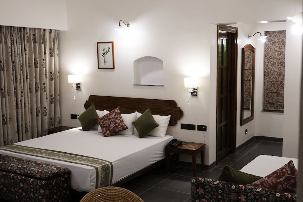 Village Machaan Resort 12/46