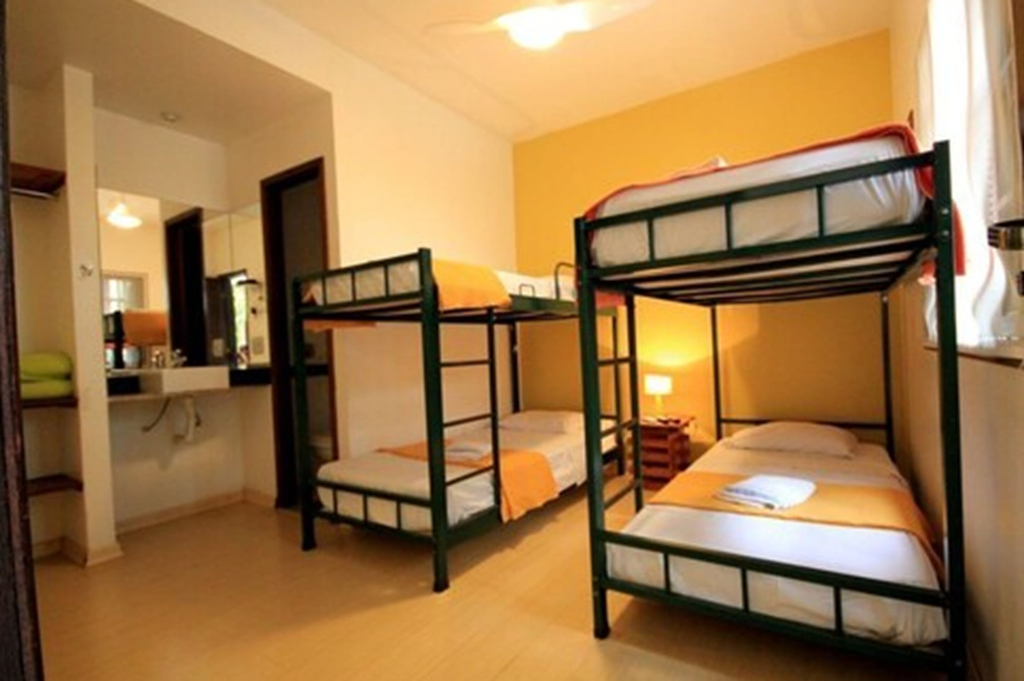 COMFORT, QUADRUPLE, PRIVATE BATHROOM