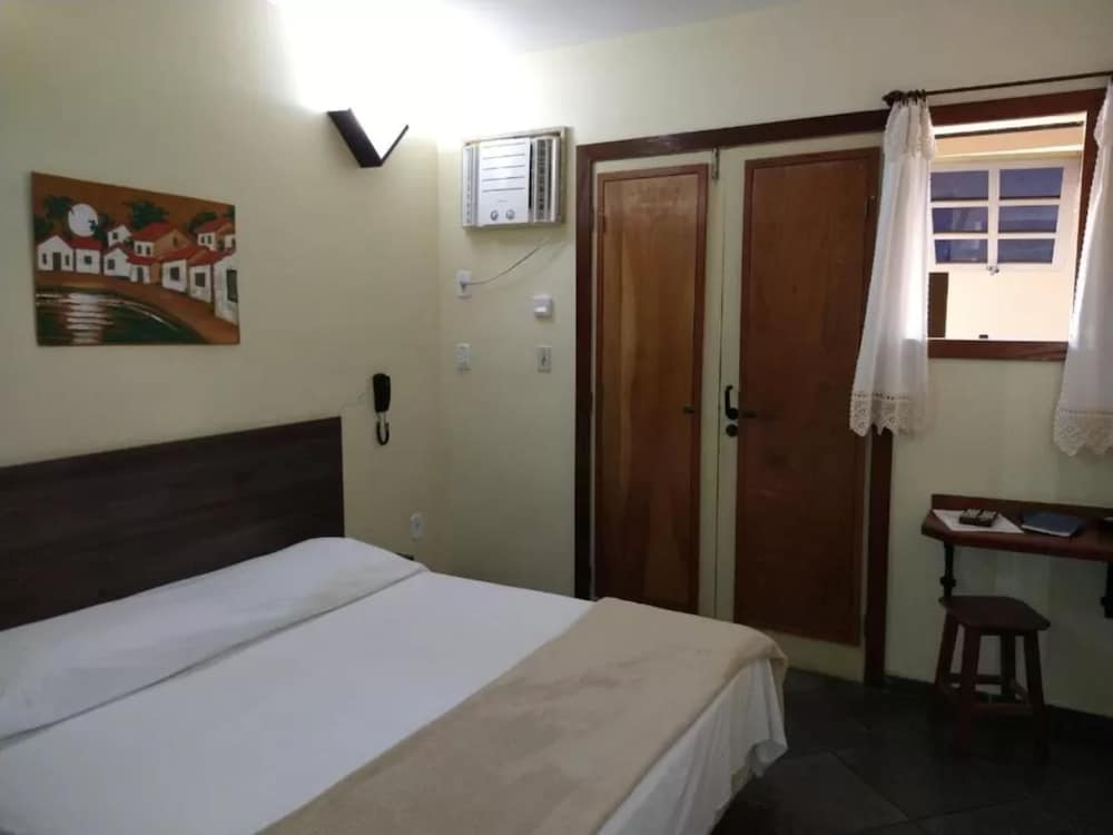 ROOM, TRIPLE, ACCESSIBLE