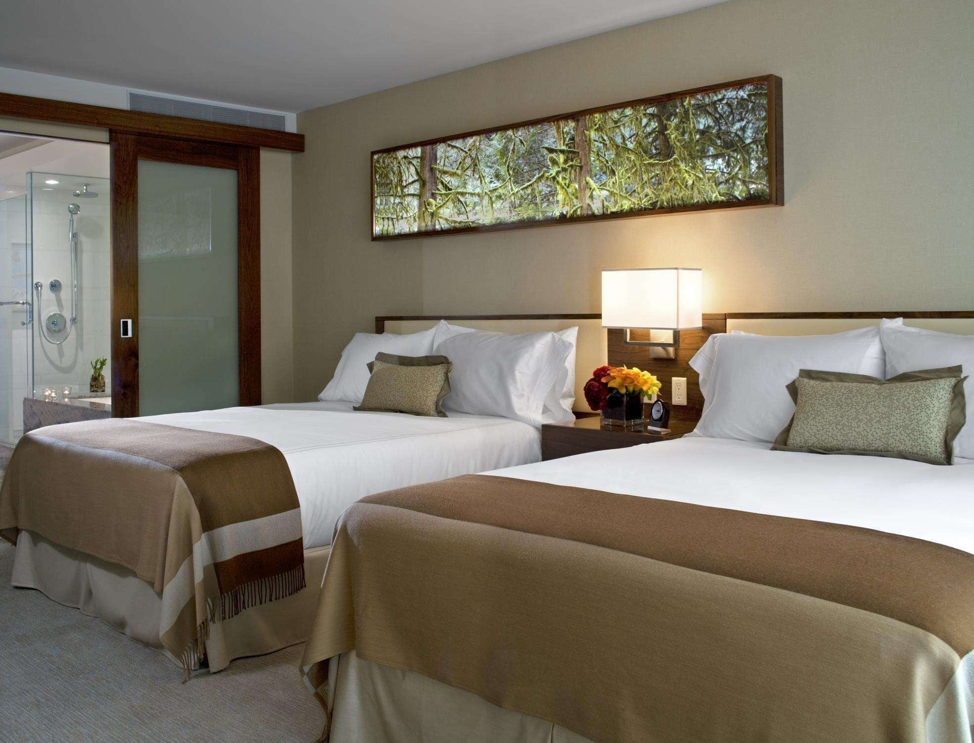 FAIRMONT, 2 QUEEN BEDS, CITY VIEW