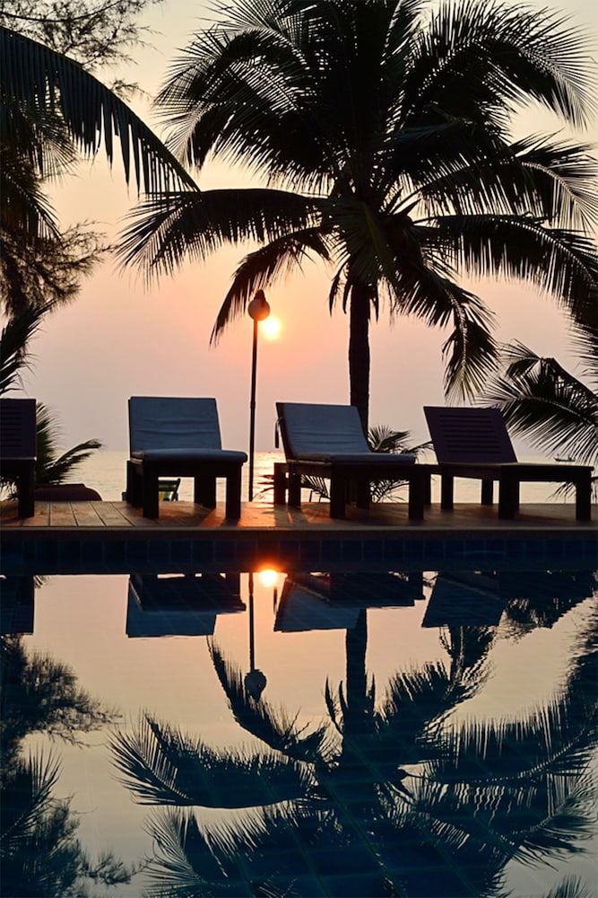 SiamBeach Resort 3/69