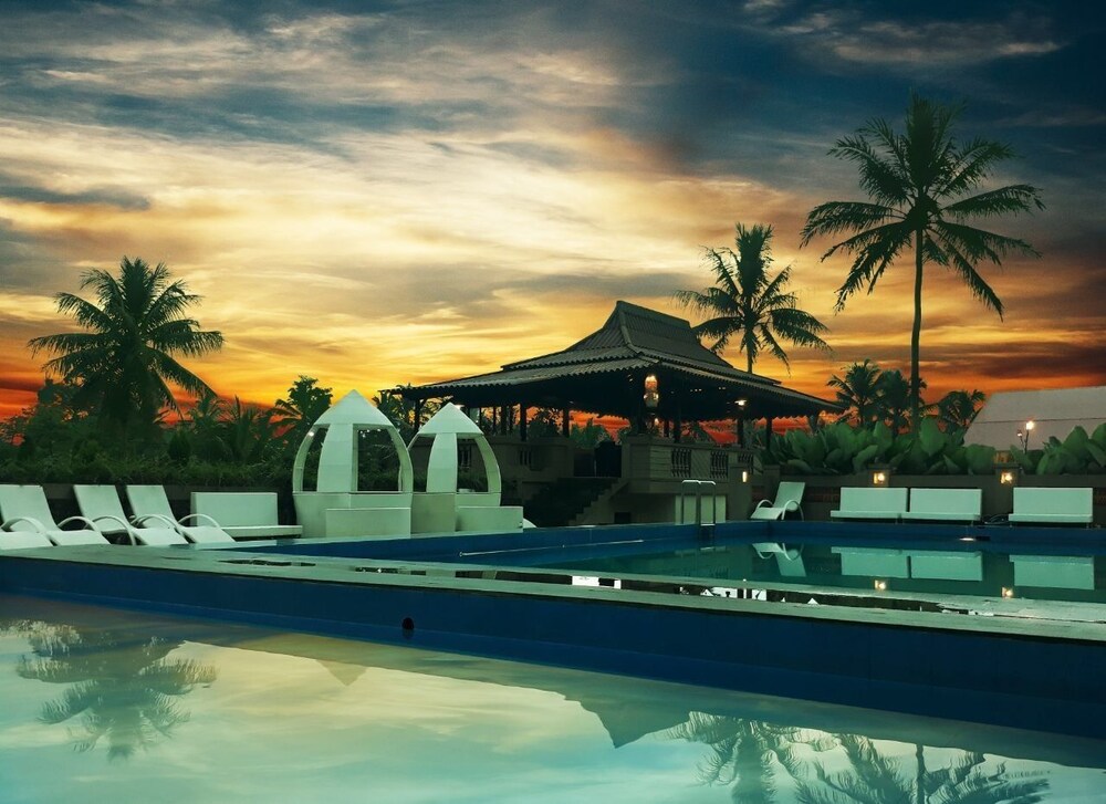 Grand Harvest Resort and Villas 69/75