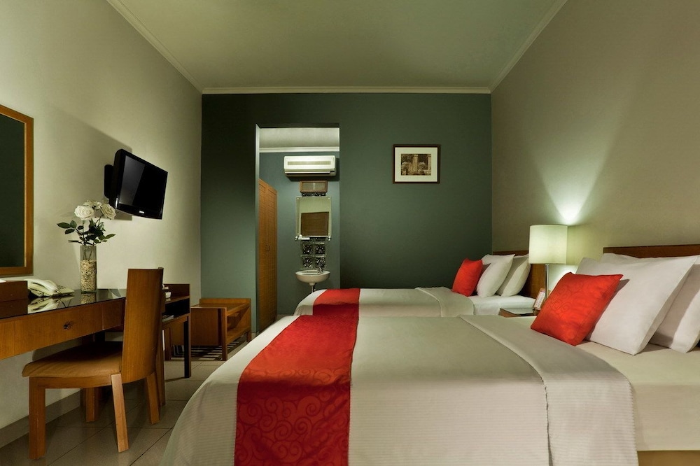 Hotel Ilos 7/19