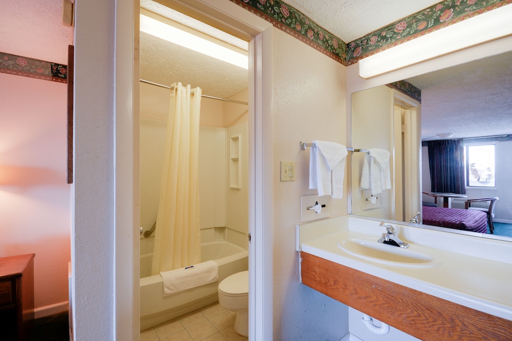 Budget Inn Norfolk Va 37/42