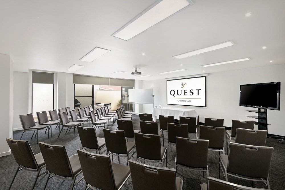 Quest Cheltenham 39/55