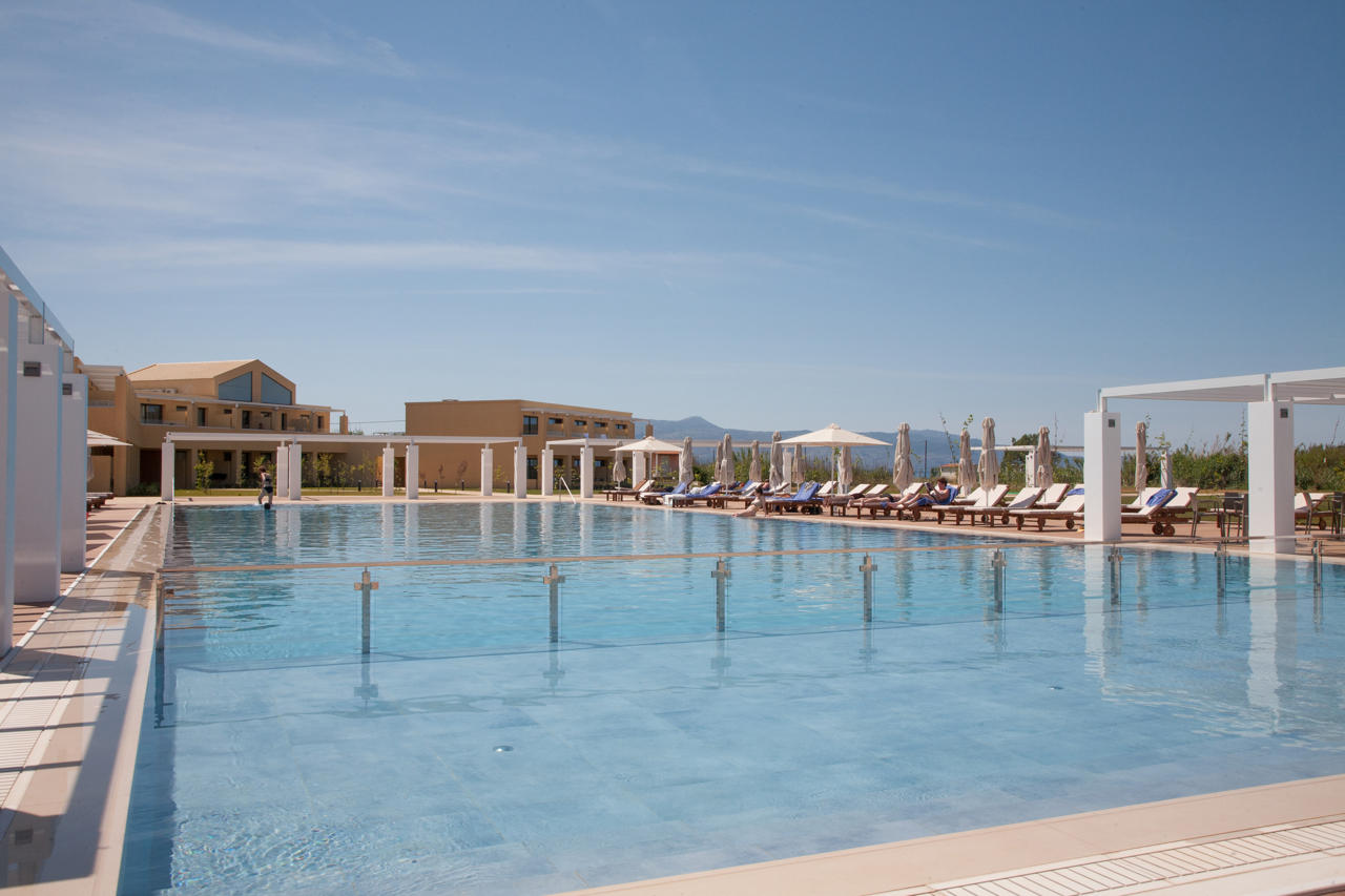 Ilion Beach Hotel 33/36