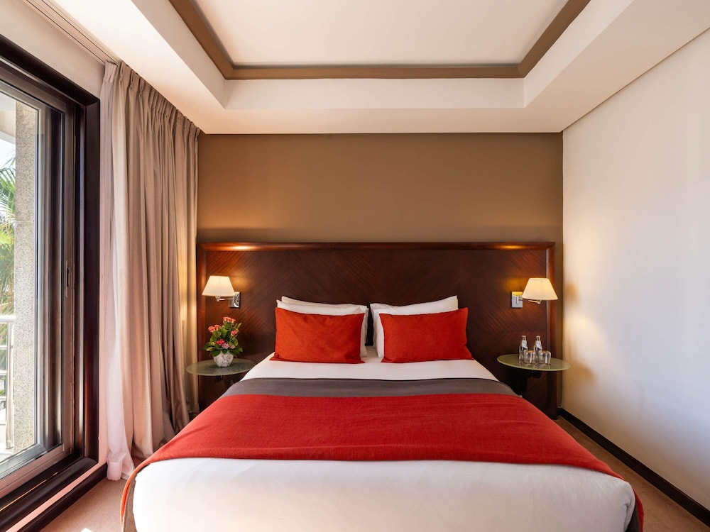 DELUXE, DOUBLE BED