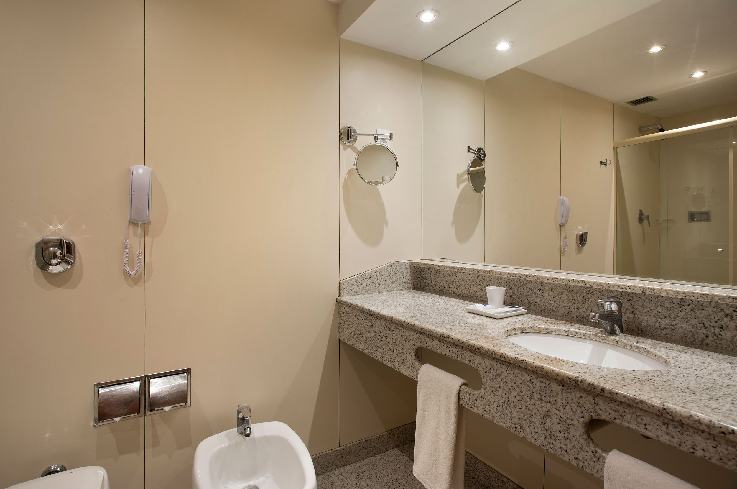 غرفة سوبيريور ثلاثية بسرير فردي، Windsor Plaza Copacabana 3/4
