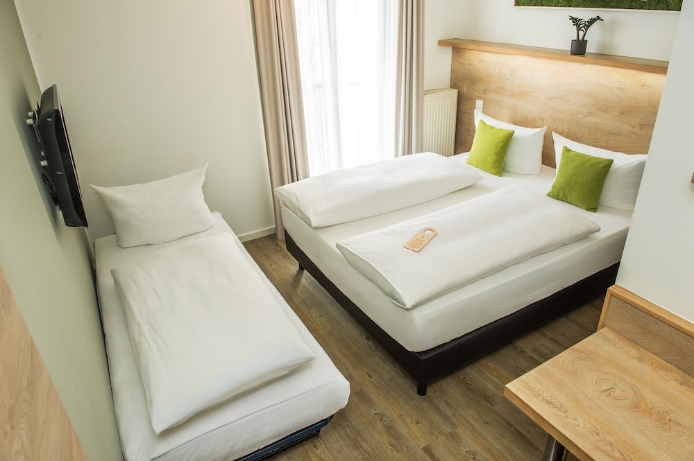 CLASSIC, QUEEN BED