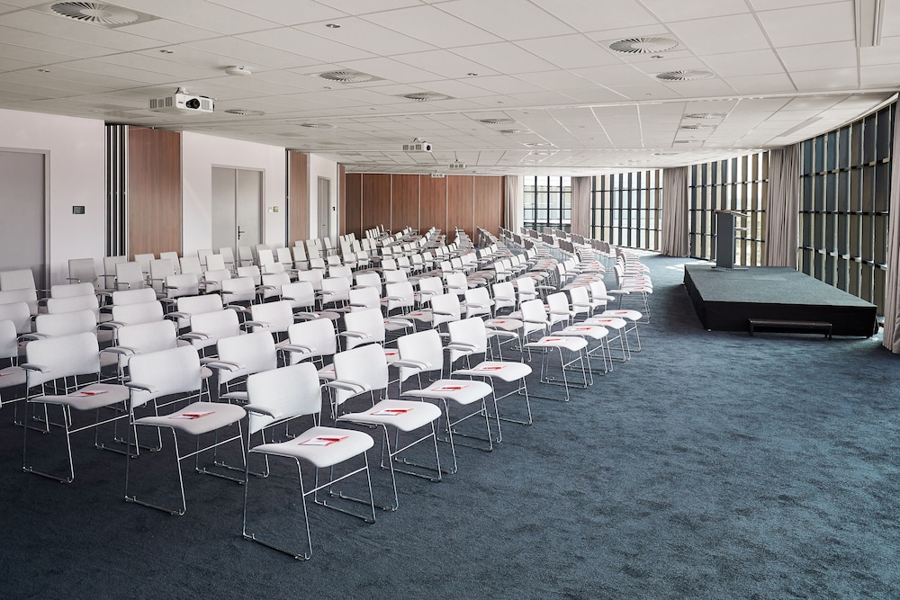 Corendon Urban Amsterdam Schiphol Airport Hotel 58/66